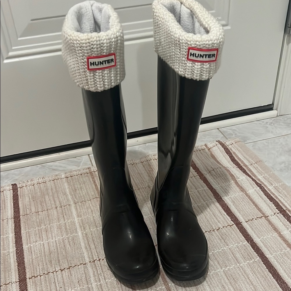 Hunter Black Boots with inserts